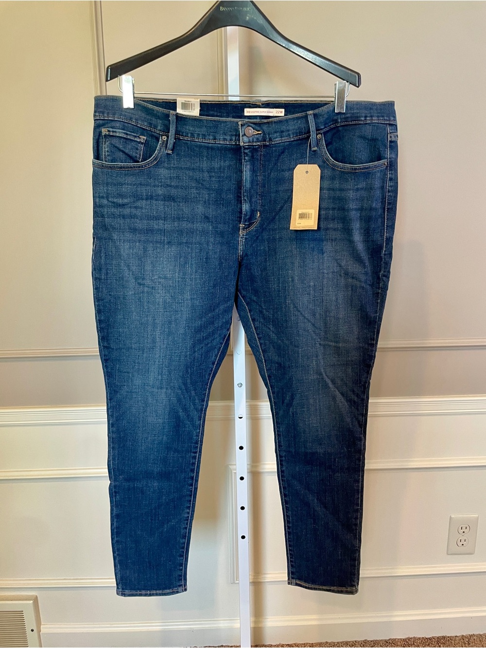 New Levi's 310 Shaping Super Skinny 22W Dark Wash New with Tags Stretch